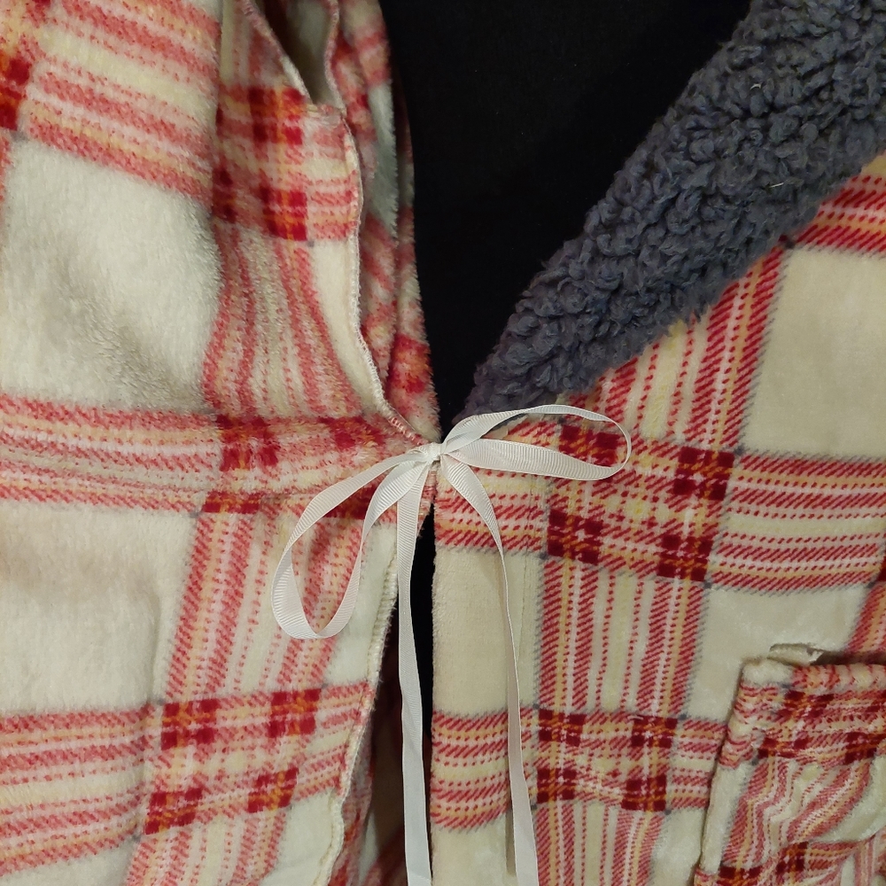 Luxurious Cervantes Robe - Picture 8 of 11